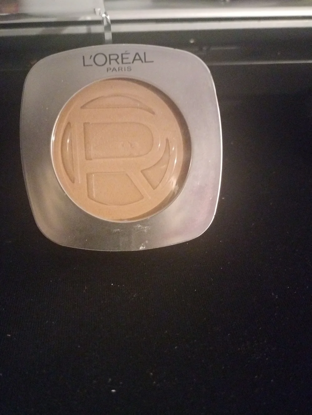 L'Oreal Paris Tinted Hyaluron Foundation Balm- Warm Tan #5